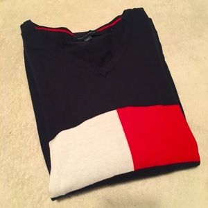 TOMMY HILFIGER LOGO SWEATER